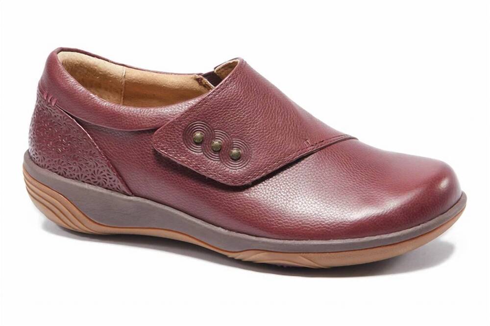 NEW HALSA FOOTWEAR women's anna slip-on clog shoes in dark cherry